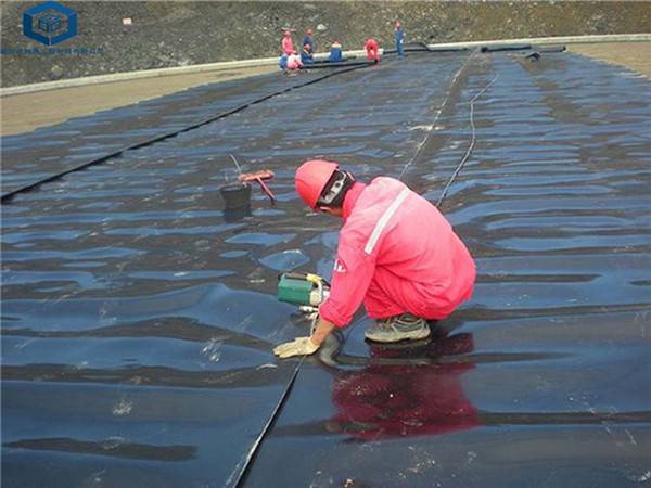 垃圾填埋场施工