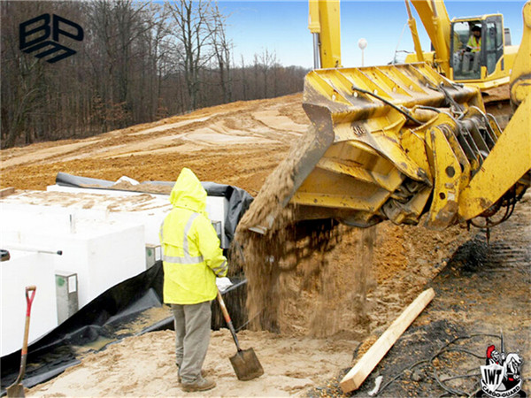 长丝土工布300g应用于河南垃圾填埋场工程